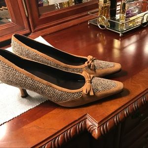 Ladies low heels tan tweed shoes